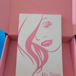 The Perfect Writing Diary for Women: Paperback, 160 Lined Pages